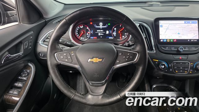 Chevrolet Malibu 1.3 Turbo Premier 2019 — фото 13