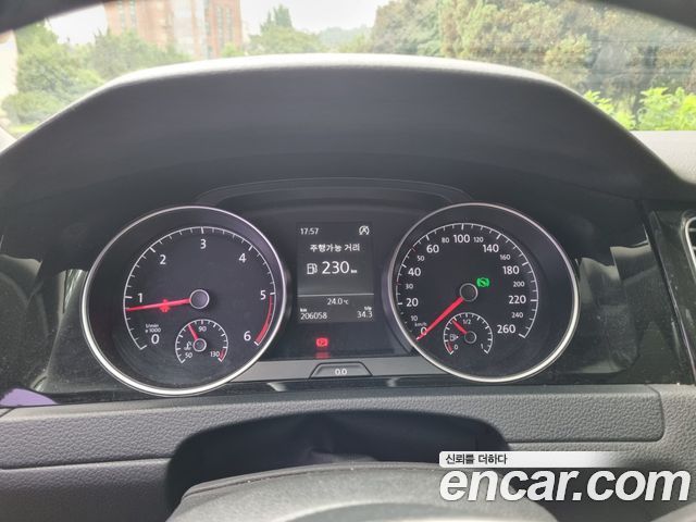 Volkswagen Golf (VII) 2.0 TDI 2015 — фото 8