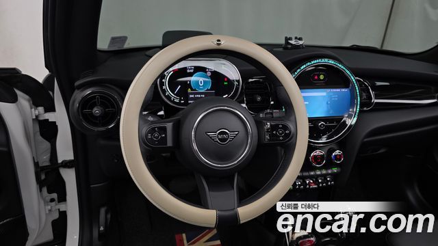 MINI Cooper Convertible Classic Third Generation 2024 — фото 13