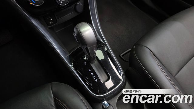 Chevrolet Trax 1.4 Red Line Premier 2020 — фото 9