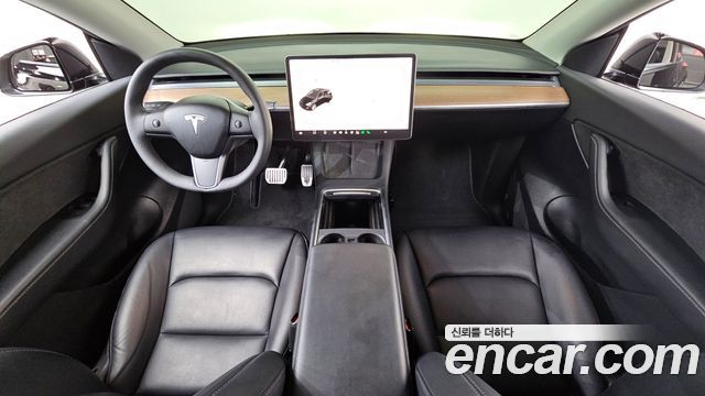 Tesla Model Y Long Range AWD 2022 — фото 7