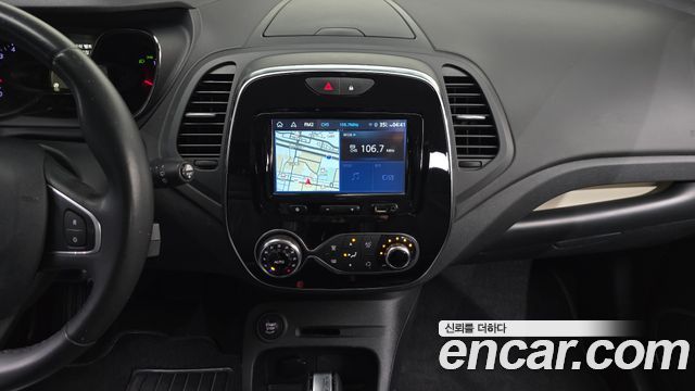Renault Korea QM3 RE 2018 — фото 13