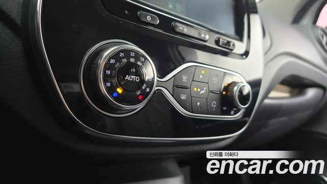 Renault Korea QM3 RE 2018 — фото 16