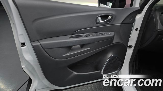 Renault Korea QM3 RE 2018 — фото 24