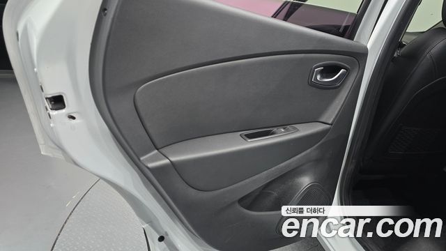 Renault Korea QM3 RE 2018 — фото 25