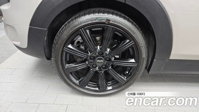 MINI Cooper S Clubman Classic Lite 2nd 2023 — фото 5
