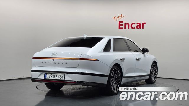 Hyundai Grandeur (GN7) 3,5 Gasoline 4WD Calligraphy 2025 — фото 2