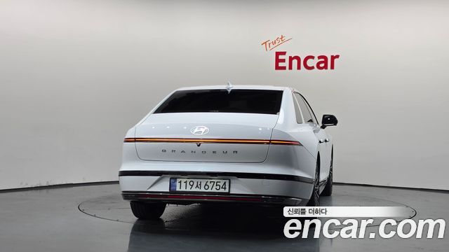 Hyundai Grandeur (GN7) 3,5 Gasoline 4WD Calligraphy 2025 — фото 4