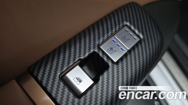 Hyundai Grandeur (GN7) 3,5 Gasoline 4WD Calligraphy 2025 — фото 15