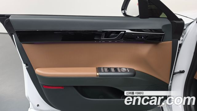 Hyundai Grandeur (GN7) 3,5 Gasoline 4WD Calligraphy 2025 — фото 24