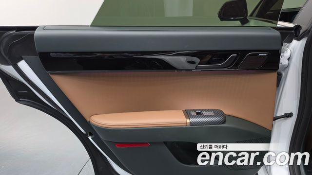 Hyundai Grandeur (GN7) 3,5 Gasoline 4WD Calligraphy 2025 — фото 25