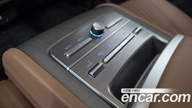 Hyundai Grandeur (GN7) 3,5 Gasoline 4WD Calligraphy 2025 — фото 33