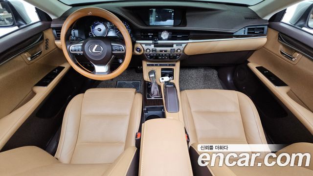 Lexus ES300h Supreme XV60 2016 — фото 7