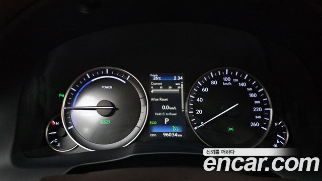 Lexus ES300h Supreme XV60 2016 — фото 8