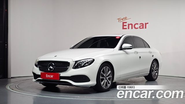 Mercedes-Benz E-Class (W213) E300 4MATIC Avnatgarde 2019 — фото 1