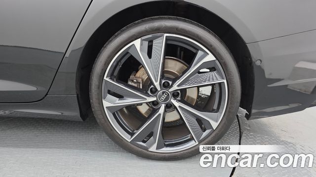 Audi A6 (C8) 50 TDI Quattro Premium 2023 — фото 27