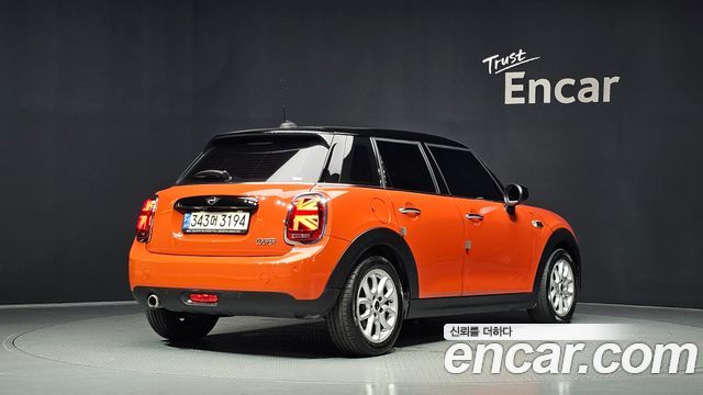 MINI Cooper 5Door HIGH 3rd 2021 — фото 2