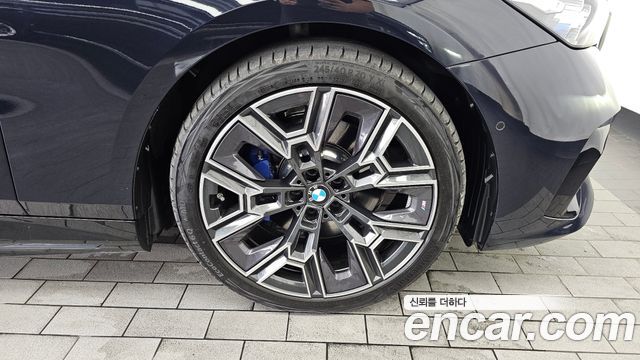 BMW 5 Series (G60) 530e xDrive M Sport 2026 — фото 21