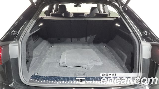 Audi Q8 (4M) 55 TFSI Quattro Premium 2025 — фото 19