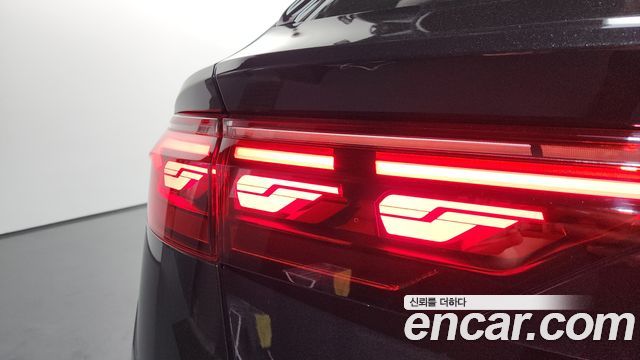 Audi Q8 (4M) 55 TFSI Quattro Premium 2025 — фото 23