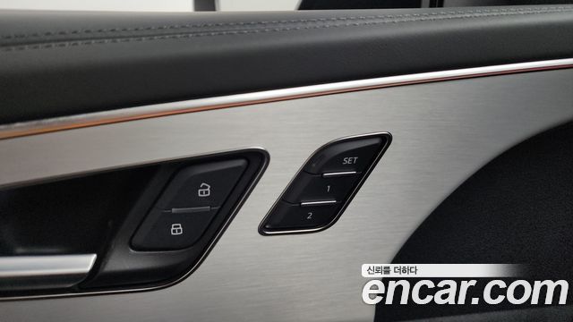 Audi Q8 (4M) 55 TFSI Quattro Premium 2025 — фото 31