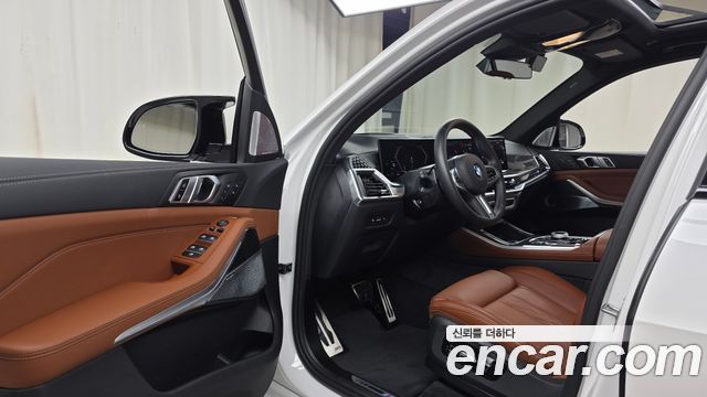 BMW X5 (G05) M60i 2025 — фото 10