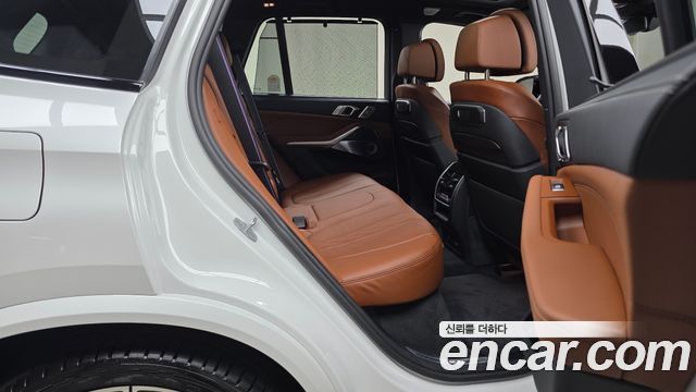 BMW X5 (G05) M60i 2025 — фото 15