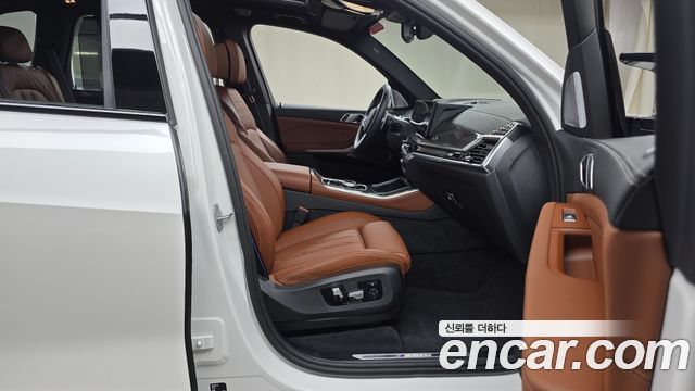 BMW X5 (G05) M60i 2025 — фото 32