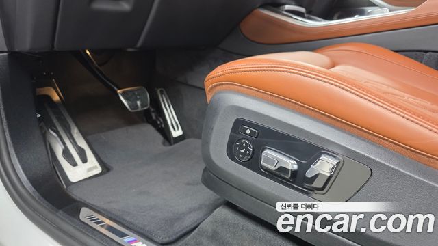 BMW X5 (G05) M60i 2025 — фото 36