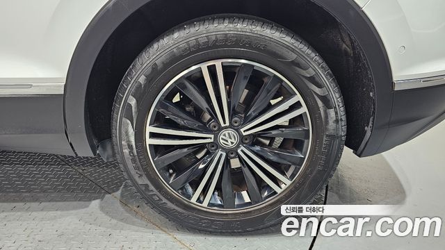 Volkswagen Tiguan (II) 2.0 TDI Prestige 2020 — фото 21
