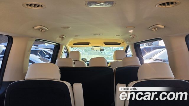Hyundai Staria Tourer 11-Seater Modern 2023 — фото 3