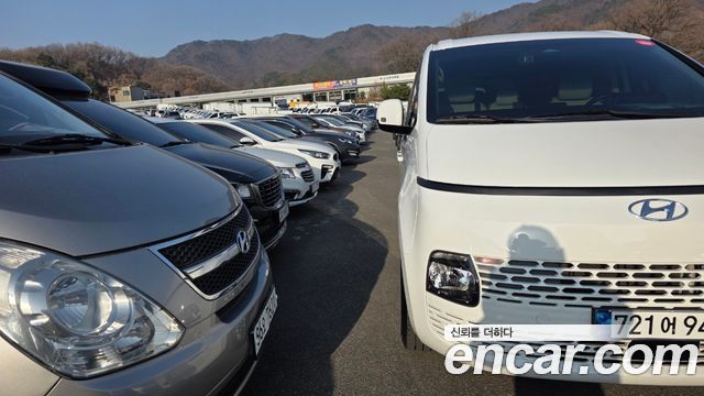 Hyundai Staria Tourer 11-Seater Modern 2023 — фото 5