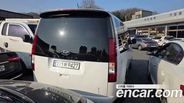 Hyundai Staria Tourer 11-Seater Modern 2023 — фото 10