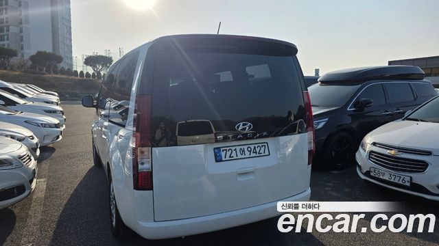 Hyundai Staria Tourer 11-Seater Modern 2023 — фото 16