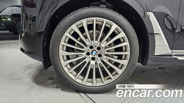 BMW X7 (G07) xDrive 40i Design Pure Excellence 6-Seater 2024 — фото 5