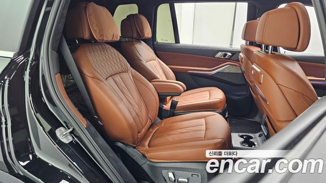 BMW X7 (G07) xDrive 40i Design Pure Excellence 6-Seater 2024 — фото 11