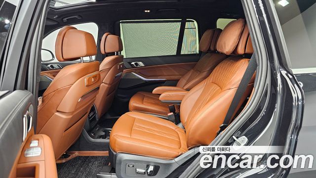 BMW X7 (G07) xDrive 40i Design Pure Excellence 6-Seater 2024 — фото 12