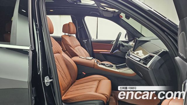 BMW X7 (G07) xDrive 40i Design Pure Excellence 6-Seater 2024 — фото 26