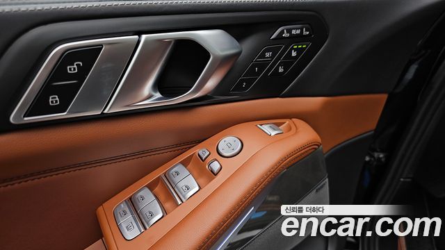 BMW X7 (G07) xDrive 40i Design Pure Excellence 6-Seater 2024 — фото 27