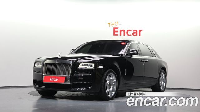 Rolls-Royce Ghost 6.6 EWB V12