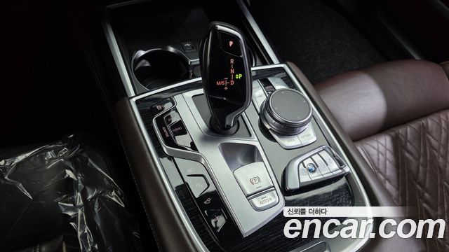 BMW 7 Series (G11) 745e iPerformance M Sport 2021 — фото 9