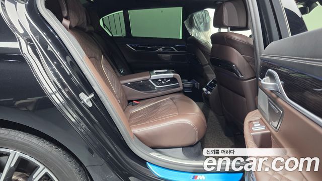 BMW 7 Series (G11) 745e iPerformance M Sport 2021 — фото 12