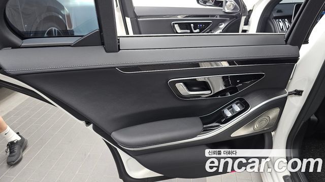 Mercedes-Benz S-Class (W223) S350 d 2022 — фото 25