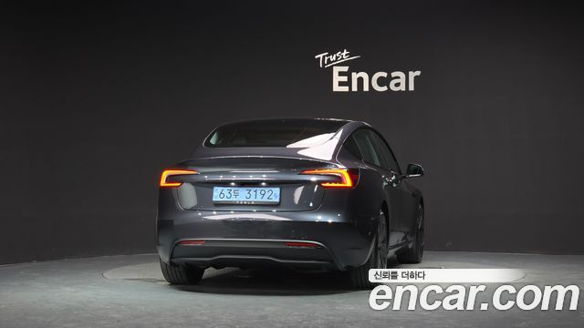Tesla Model 3 Premium Long Range RWD 2026 — фото 4