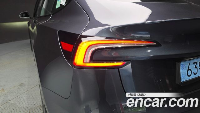 Tesla Model 3 Premium Long Range RWD 2026 — фото 29