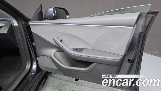 Tesla Model 3 Premium Long Range RWD 2026 — фото 30