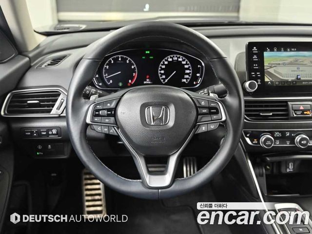 Honda Accord (X) 2.0 Turbo Sport 2018 — фото 17