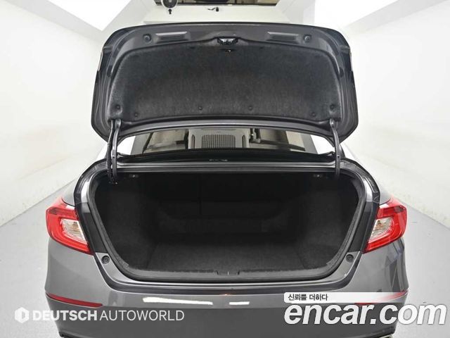 Honda Accord (X) 2.0 Turbo Sport 2018 — фото 23