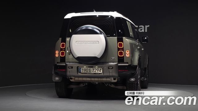 Land Rover Defender (L663) 110 P300 X-Dynamic SE 2022 — фото 4