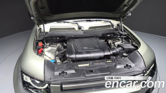 Land Rover Defender (L663) 110 P300 X-Dynamic SE 2022 — фото 6